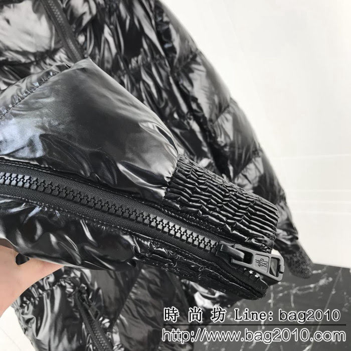 MONCLER蒙口 genius手臂拉鏈字母 黑色 植絨羽絨服 男女同款 ydi1515